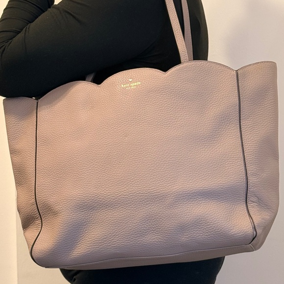 Kate Spade Blush Scalloped Leather Tote Bag Work Shoulder Bag - Picture 3 of 7
